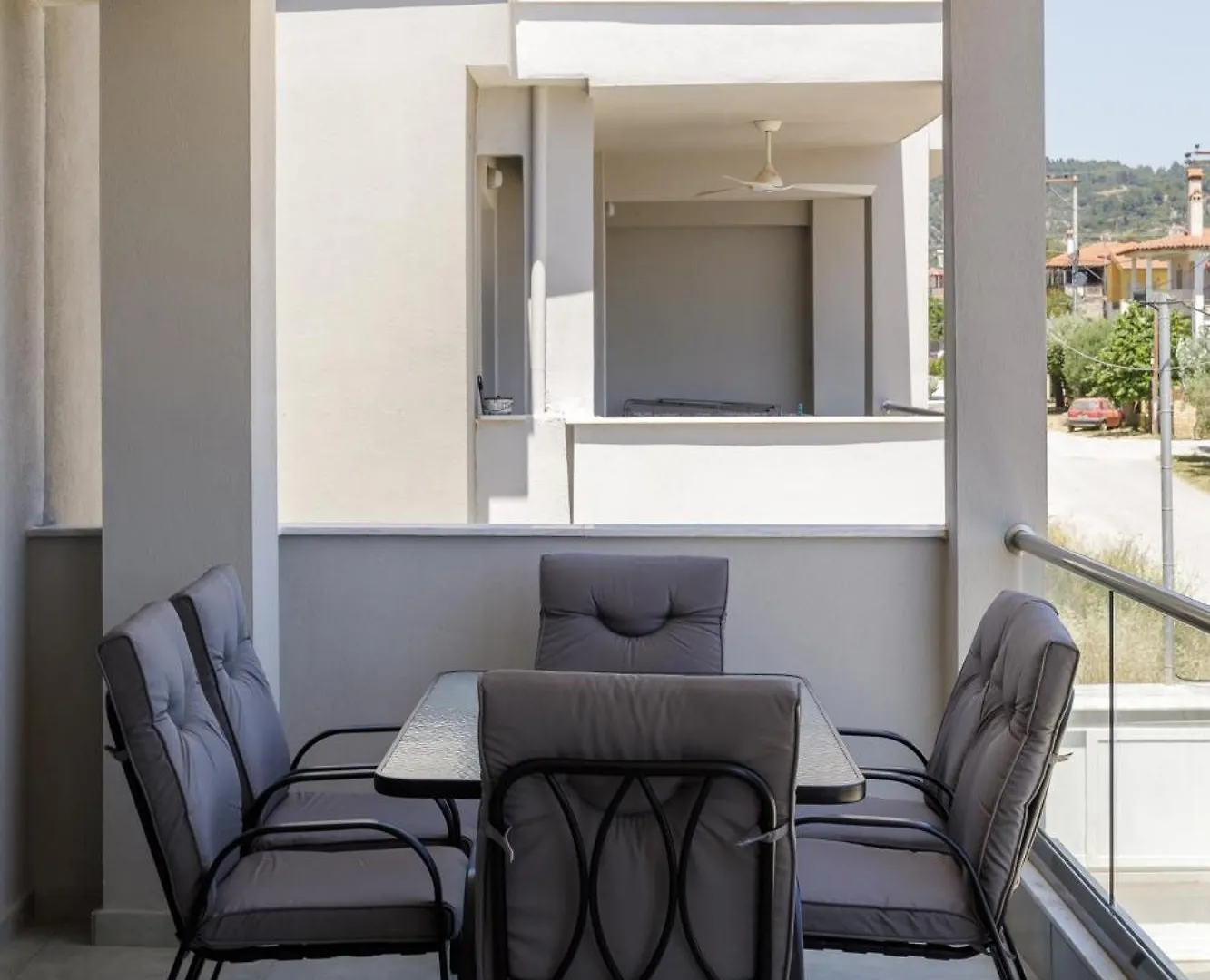 Nikiti Sik Luxury Apartments By Halu!
